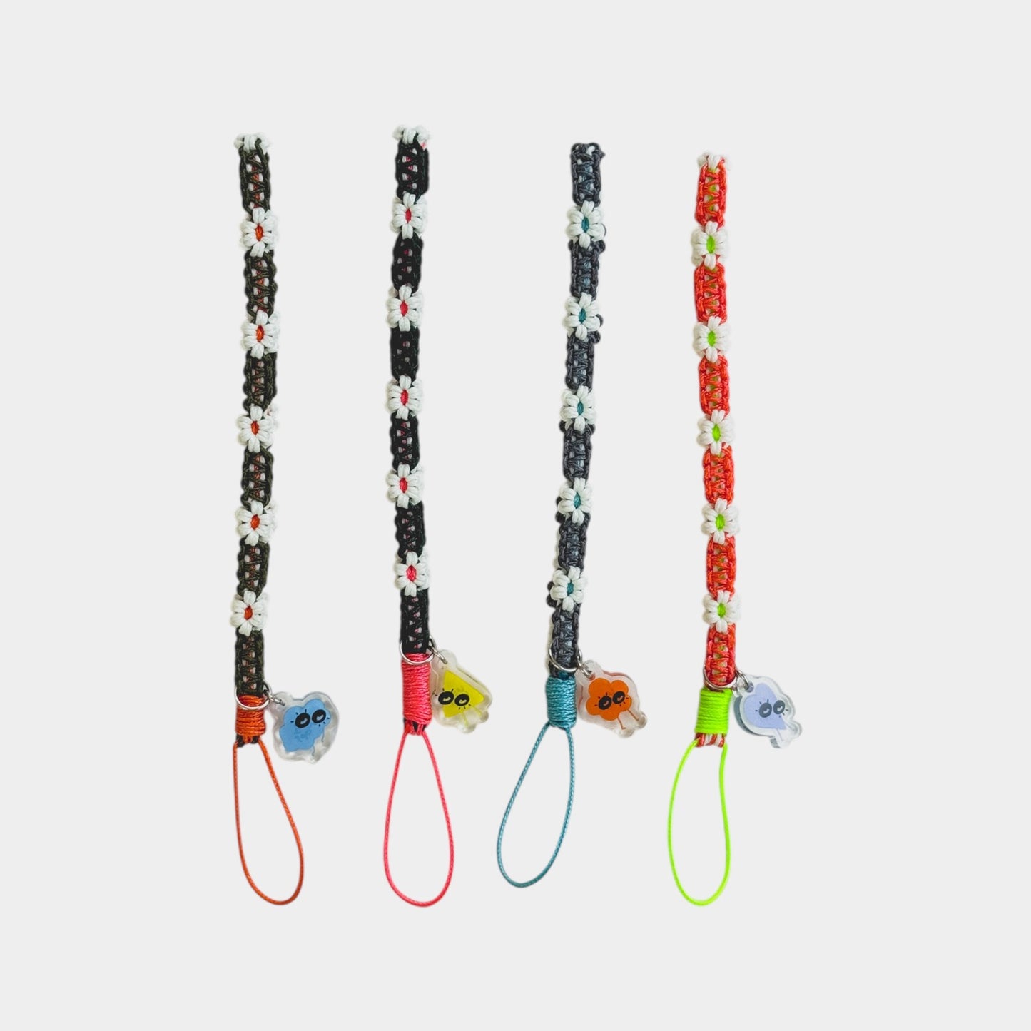 Daisy Wristlet